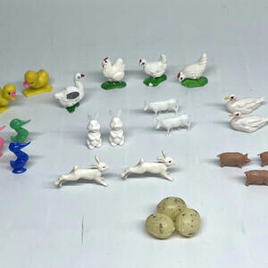 Micro Miniature Animal Figures Farm Plastic Hong Kong‎ Easter Vintage LOT of 23